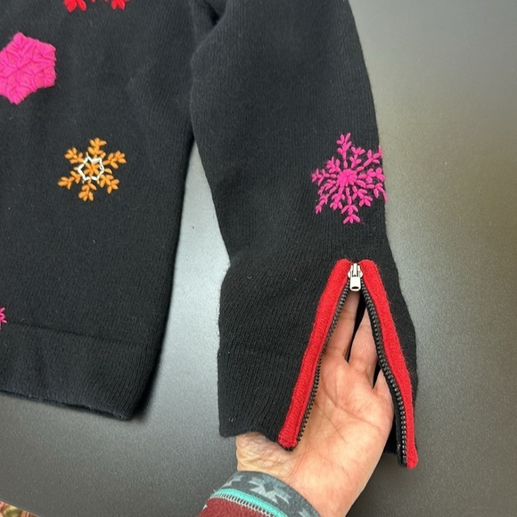 Liz Claiborne Black 1/4 Zip Hood Embroidered Wool Angora Blend Sweater L - Picture 4 of 13